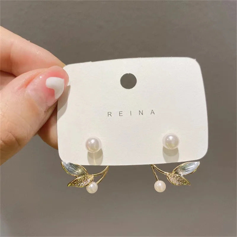 Trendy Geometric Stud Earrings for Women Classic Elegant Cute Imitation Pearl Leaf Small Stud Earring Wedding Jewelry