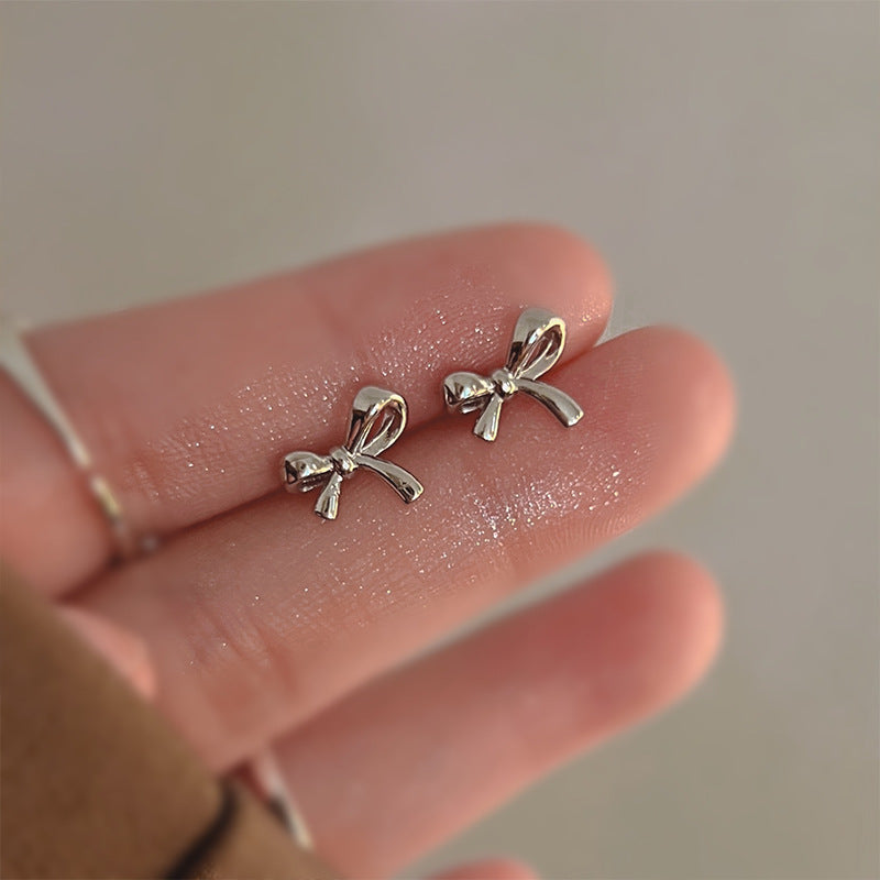 925 Silver Needle Love Butterfly Gravel Fashionable and Versatile Earrings Niche Unique Design Pearl Flower Earrings Earrings