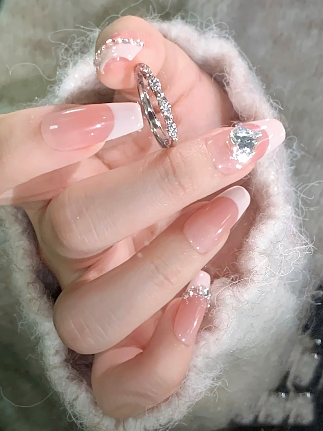 Twisted Love River Fragment Diamond Ring for Women, Niche High-End Light Luxury Ins Style Sparkling Plain Ring, Braided Open Jewelry