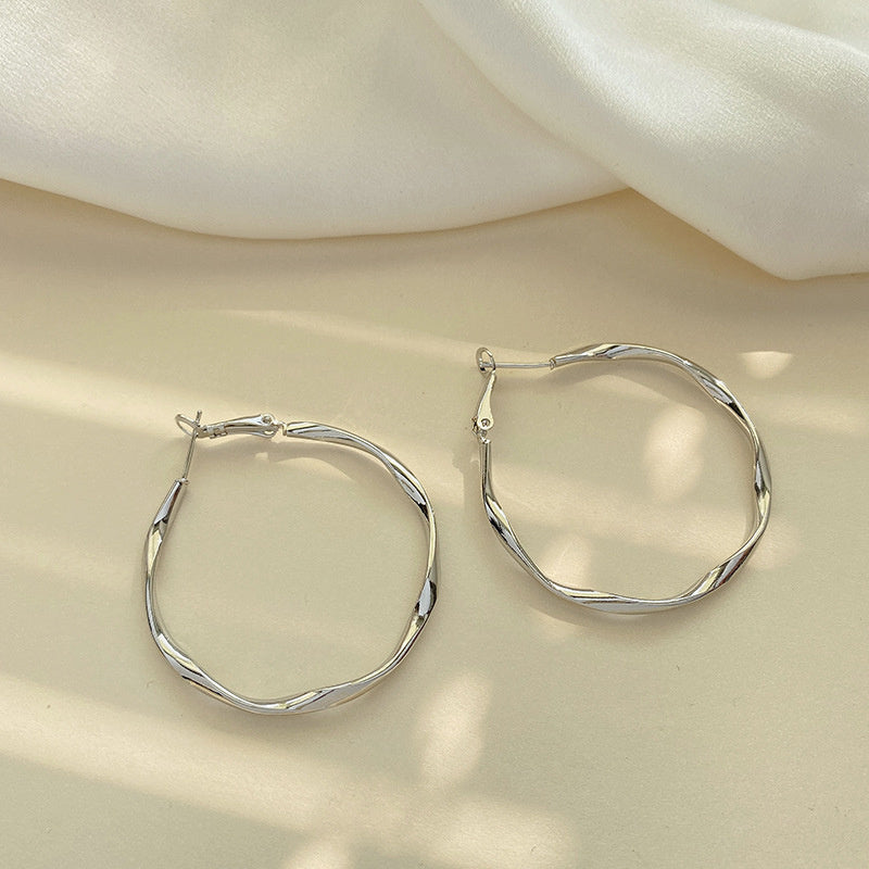 925 Silver Needle Hong Kong Style Retro Metal Earrings Women's High-Grade Geometric Simple Bracelet Ear Clip All-Match Exaggerated Commuter Earrings