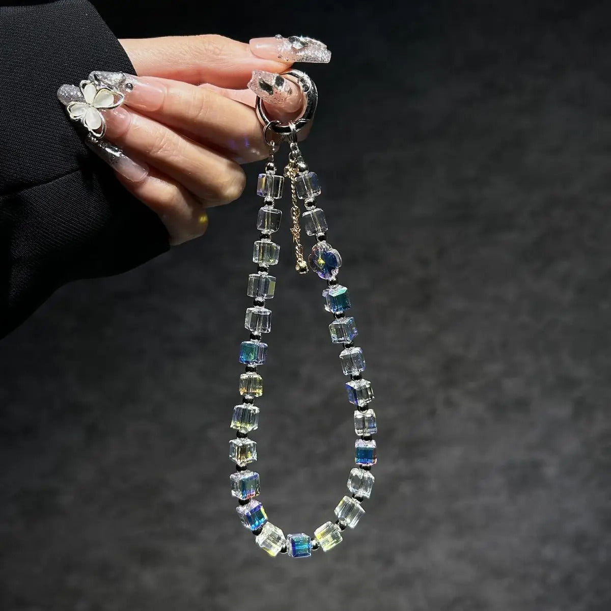 Glitter Diamond Short Mobile Phone Lanyard Sugar Crystal Beaded Mobile Phone Chain Phone Charm Cool Lanyard