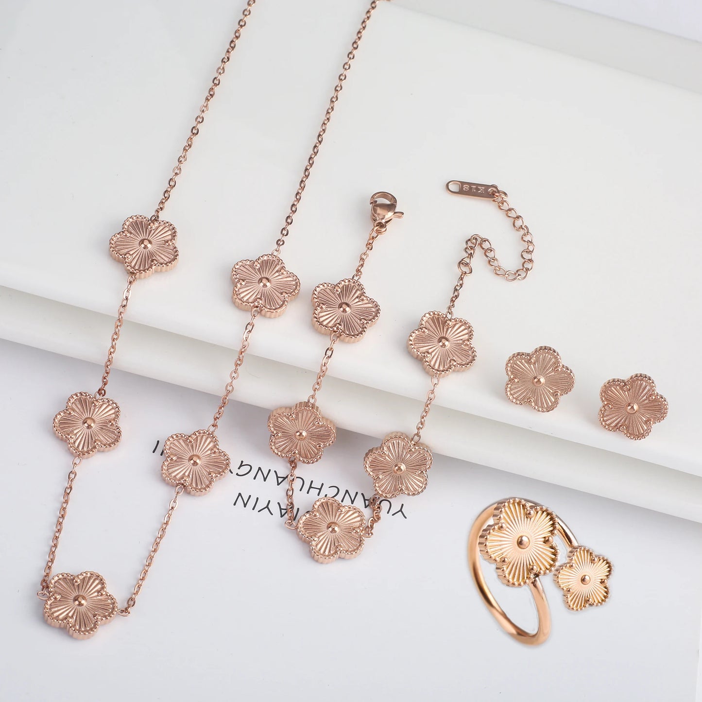 Classic Luxury 4pcs Stainless Steel Bracelet Necklace Earrings Ring Five Leaf Flower Jewelry Set for Women Party Jewelry Clover