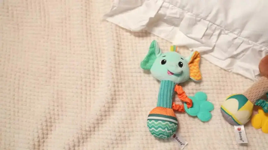 Baby Rattles Soft Stuffed Animal Rattle Hand Grip Baby Toys Shaker Crinkle Squeaky Sensory Travel Accessories for Toddler Gifts