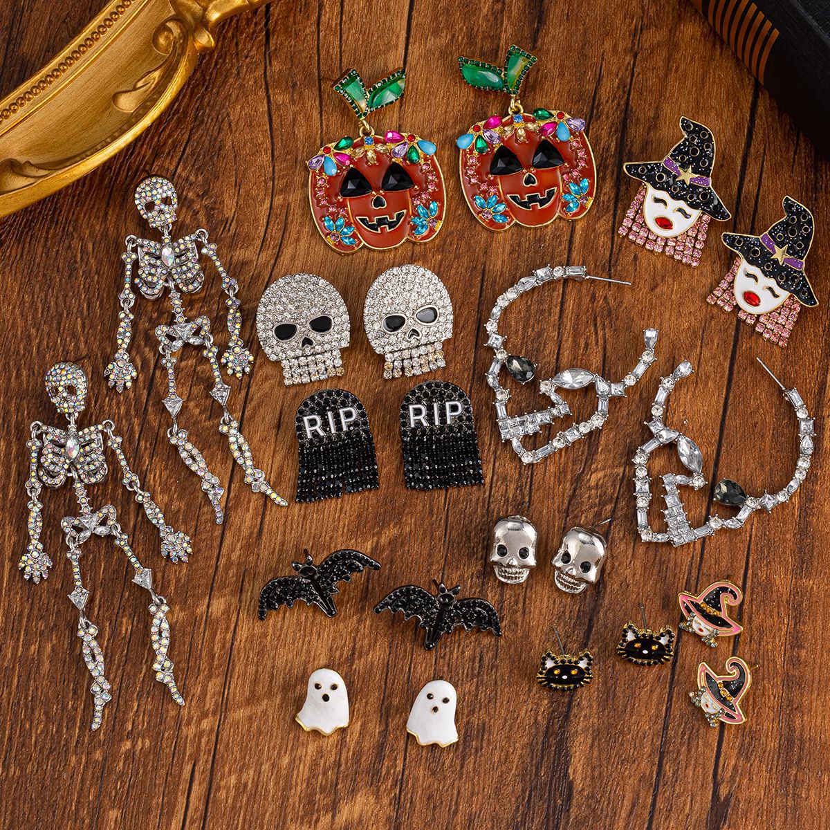Halloween Quirky Accessories Crystal Inlaid Skull Earrings Oil Drop Witch Earrings Pumpkin Head Bat Earrings