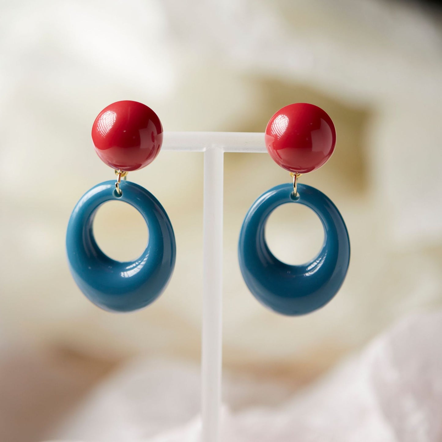 Retro 80 Hong Kong style atmosphere circle color contrast earrings exaggerated personality mosquito incense plate ear clip without ear hole