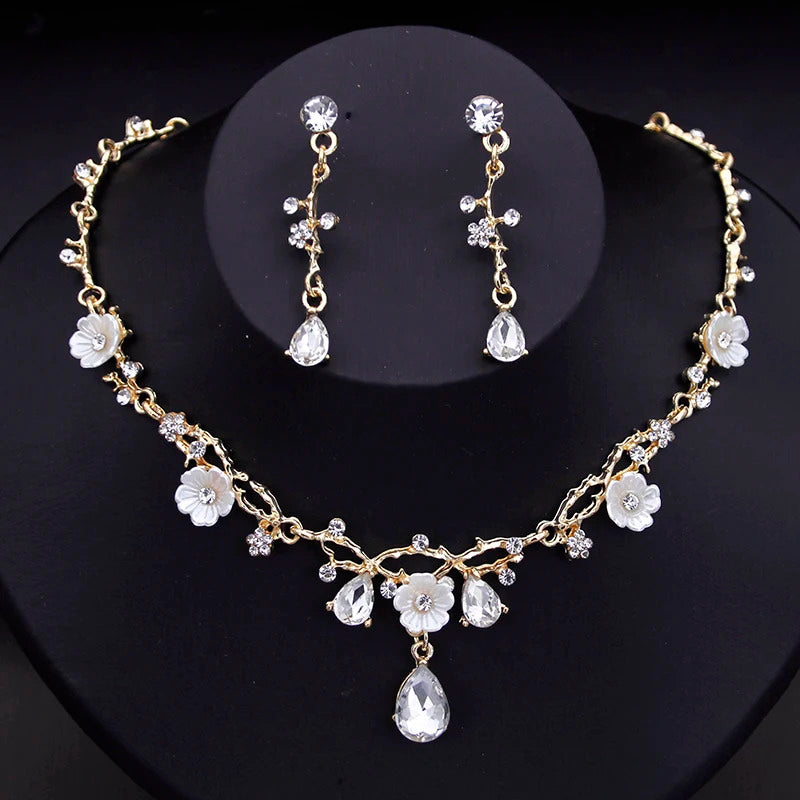 Gorgeous Crystal Bride Jewelry Sets for Women Luxury Flower Choker Necklace Earrings Wedding Dress Bridal Necklace Sets Fashion