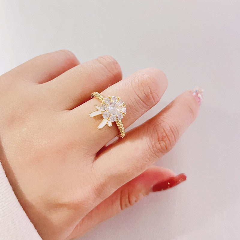 Rotating Ring for Women with Micro Paved Zircon, Elegant and Minimalist Style, Versatile Full Diamond Round Clover Ring Jewelry