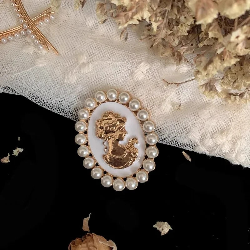 Delicate Rose Flower Pearl Rhinestone Brooch Pins for Women Lotus Luxury Jewelry Wedding Party Coat Dress Suit Decoration Gifts