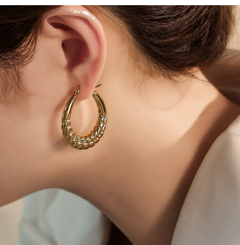 Hot Selling Stainless Steel Geometric Solid Smooth Earrings Fashion Simple High-end Gold Ear Buckle Ear Jewelry