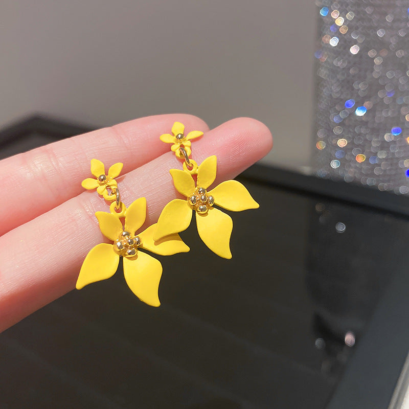 Yellow Series Fresh Fashion Versatile Flower Butterfly Earrings Simple Geometric Hoop Student Temperament Earrings for Women