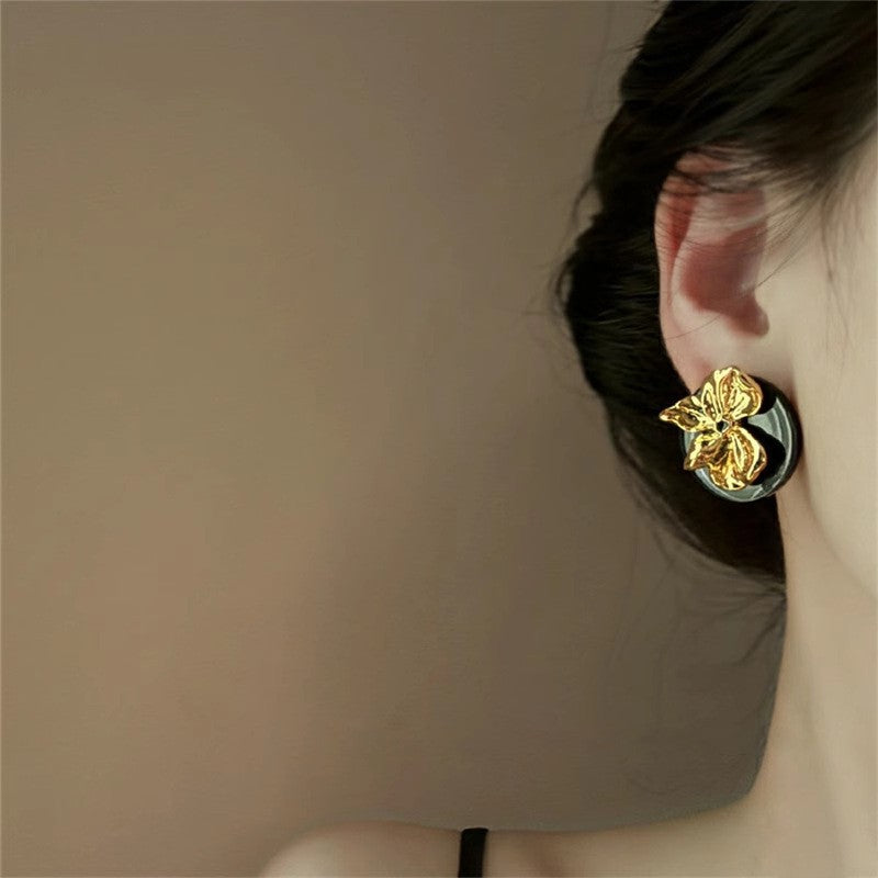 One Cold Style Simple Metal Earrings Retro High Fashion Style Texture Round Earrings