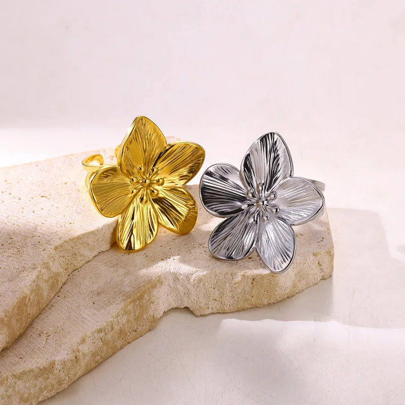 Elegant Stainless Steel Big Bloom Flower Rings For Women Gold Color New Style Open Rings Finger Jewelry Wedding Her Gift Punk
