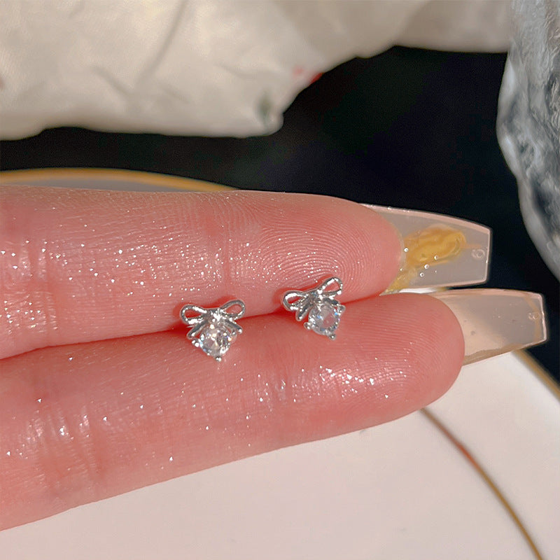 925 Silver Needle Love Butterfly Gravel Fashionable and Versatile Earrings Niche Unique Design Pearl Flower Earrings Earrings