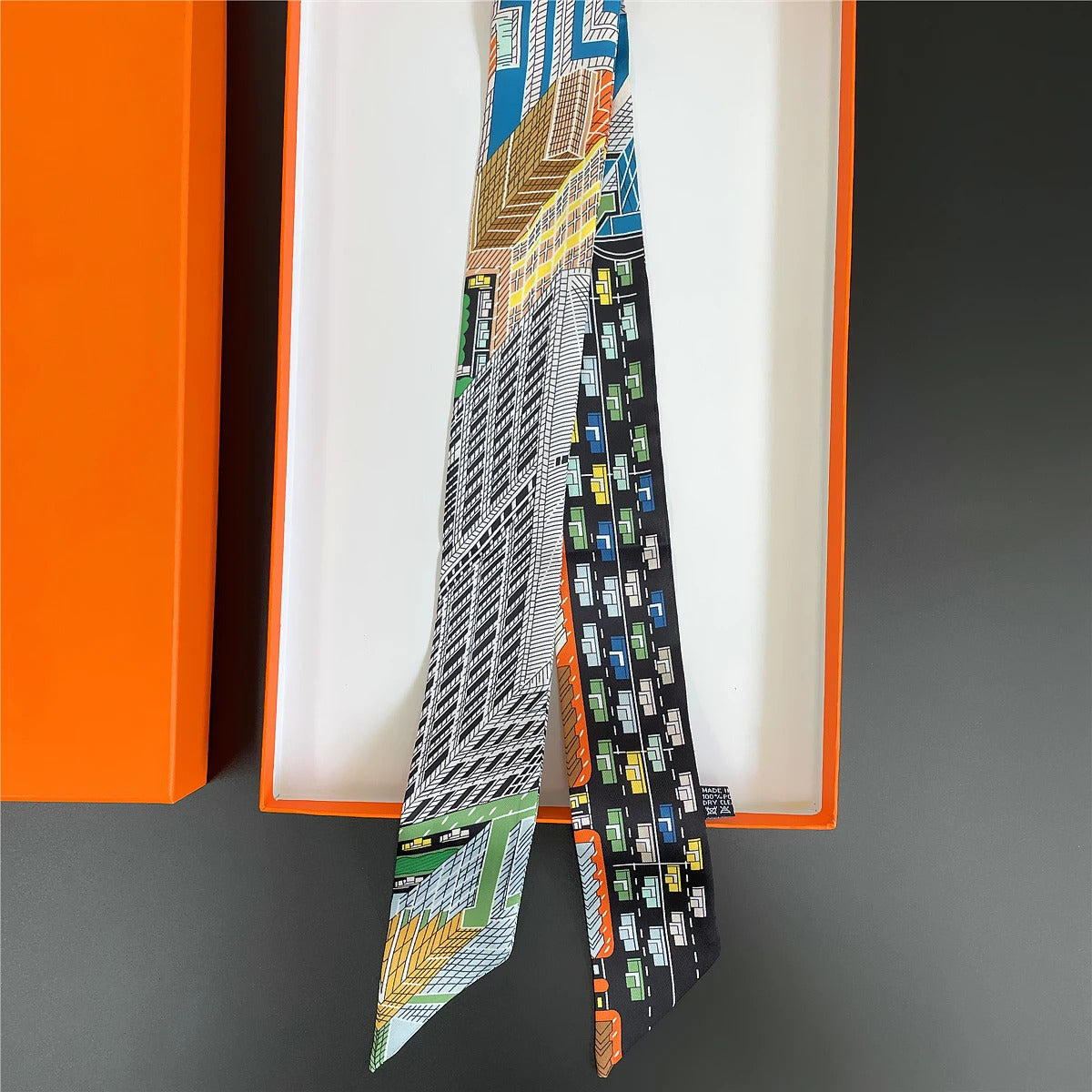 Brand Design Twill 100% Silk Scarf Luxury Fashion Scarf Women Foulard Skinny Bag Scarves New Hot Neckerchief Hair Headband