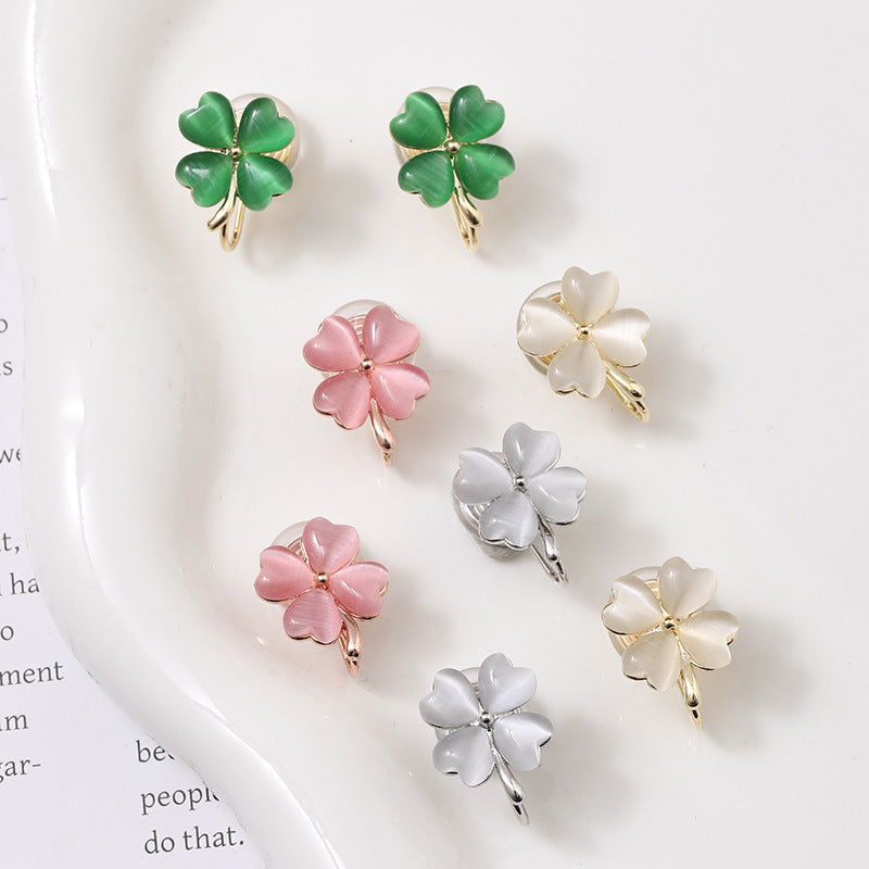 Heart Clover Mosquito Coil Clip-On Earrings Without Piercing Cat's Eye Stone Earrings for Women Sweet Studs Light Luxury Elegant Earrings