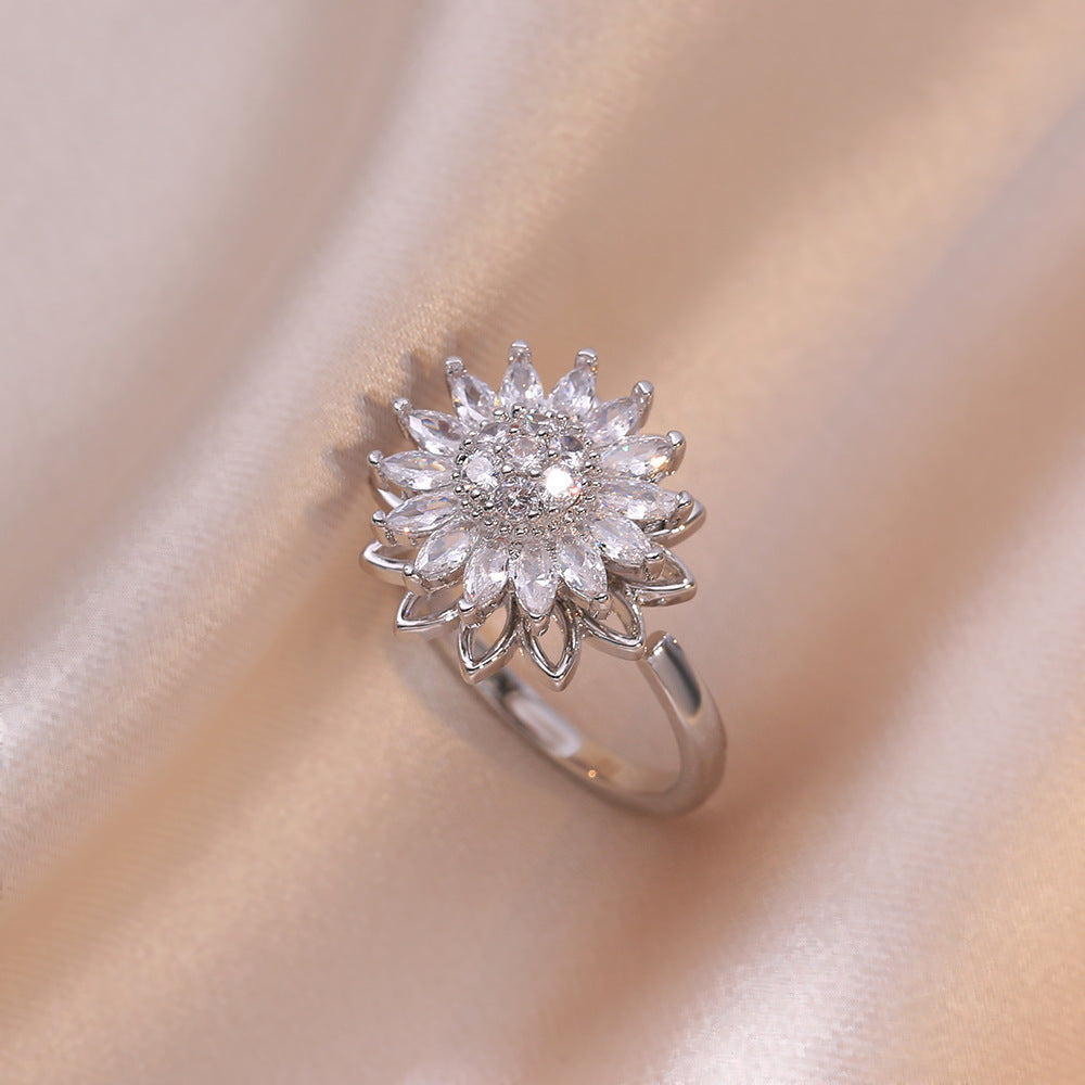 Ring for Women Micro Paved Rotating Zircon Temperament Cold Style Fashion Full Diamond Round Geometric Versatile Fashion Ring Jewelry