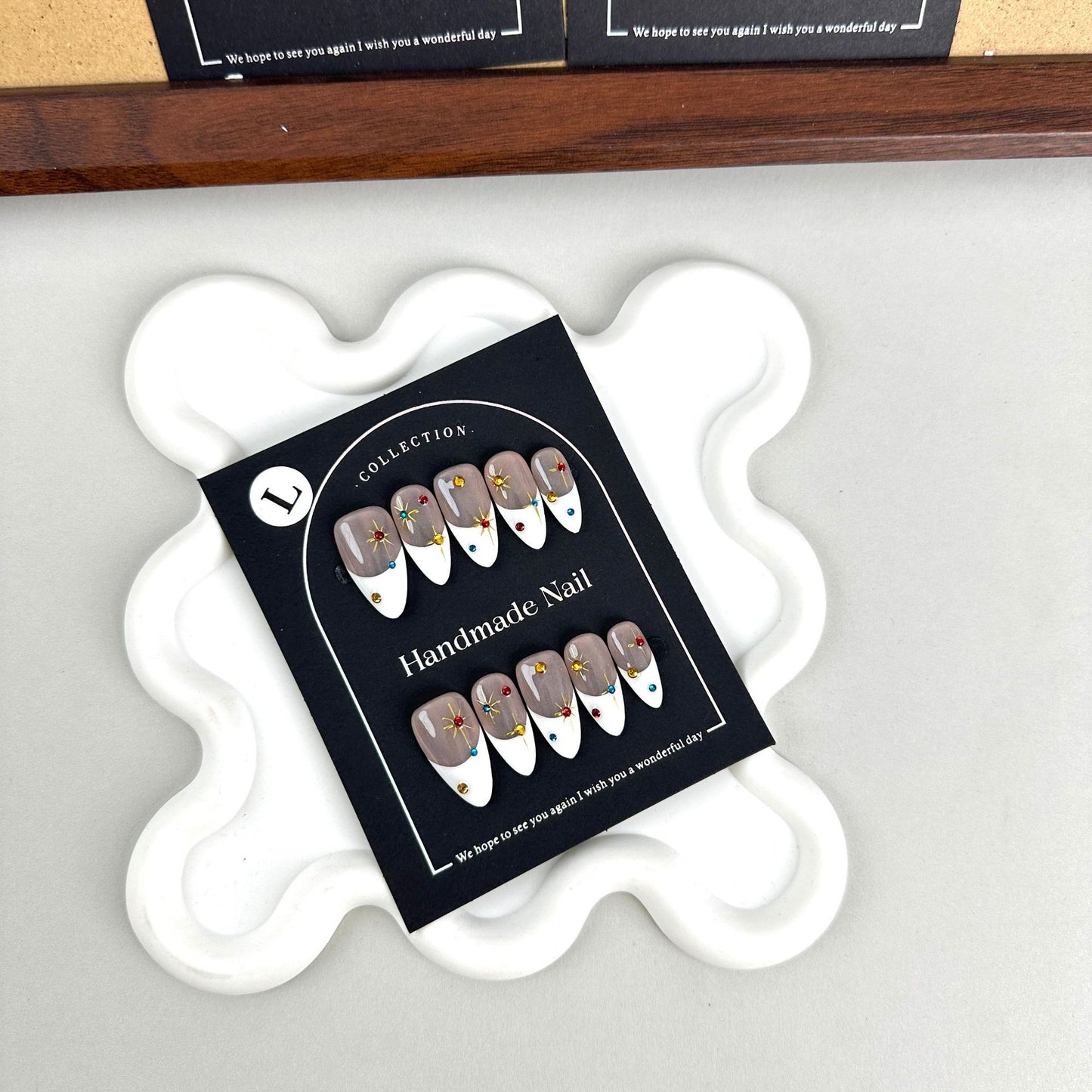 Purely Handmade Wearable Nails INS Style Nail Stickers Pure White French Style Shiny Diamond Minimalist Style High-end Autumn Winter Wearable Nails