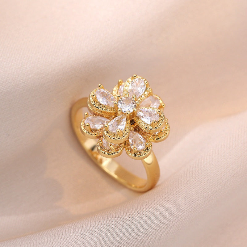 Rotating Ring for Women with Micro Paved Zircon, Elegant and Minimalist Style, Versatile Full Diamond Round Clover Ring Jewelry