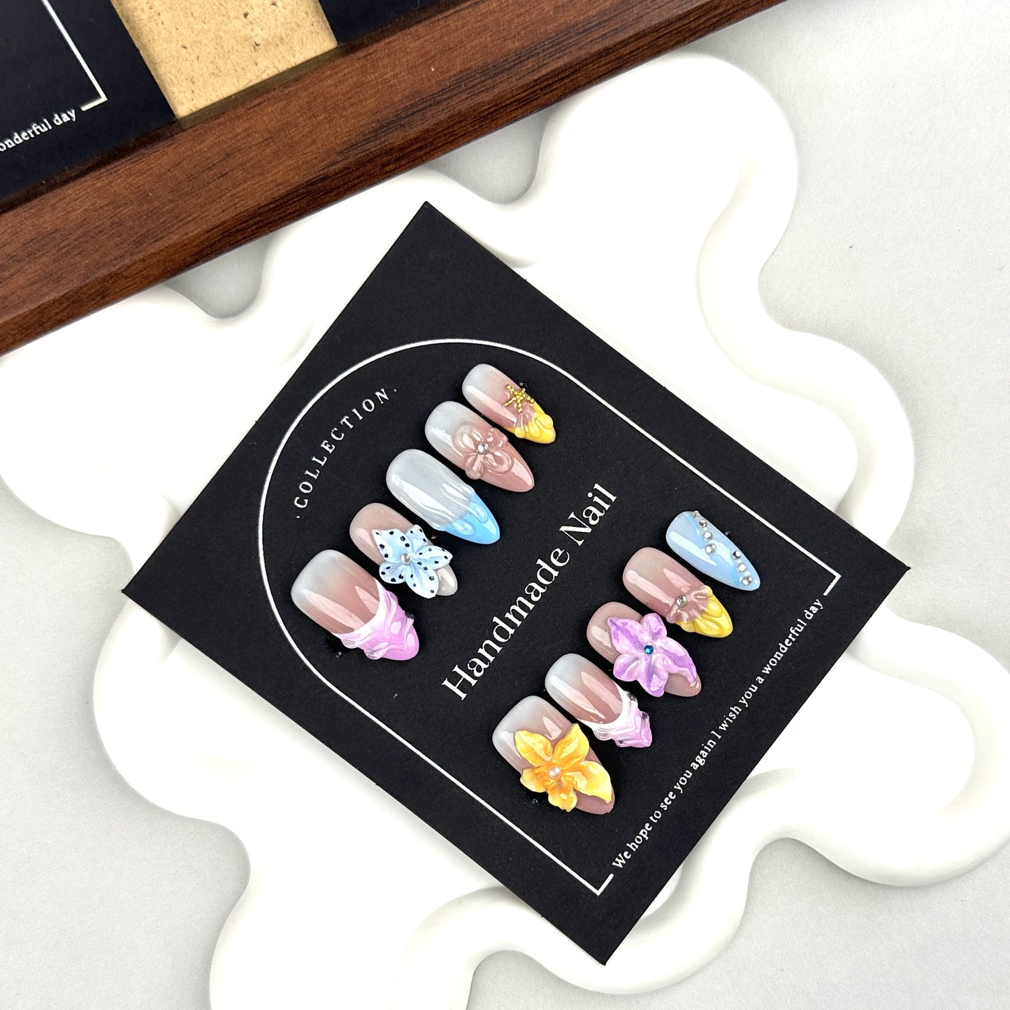 Custom Handmade Carved Petal Style European and American Cross-Border Wearable Nail Tips High-End Summer Handmade Nail Stickers